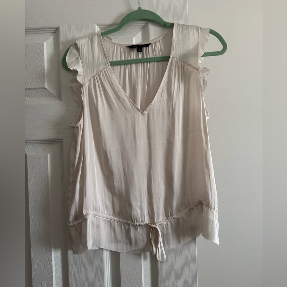 Banana Republic Cream Ruffle Sleeve Blouse